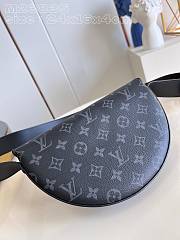 Louis Vuitton LV Moon Crossbody 24.5 x 16 x 4.5 cm - 6