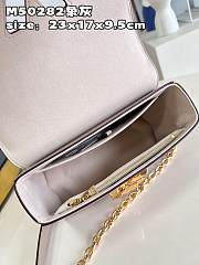 Louis Vuitton LV Twist MM Beige 23 x 17 x 9.5 cm - 5