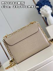 Louis Vuitton LV Twist MM Beige 23 x 17 x 9.5 cm - 3