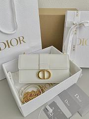 Dior 30 Montaigne East-West Bag with Chain White Calfskin 21.5 x 12 x 6 cm - 1