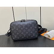 Louis Vuitton LV Steamer Messenger Monogram 24 x 17 x 5 cm - 3