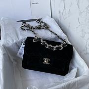 Chanel Flap Bag Messenger Suede Black 19cm - 1