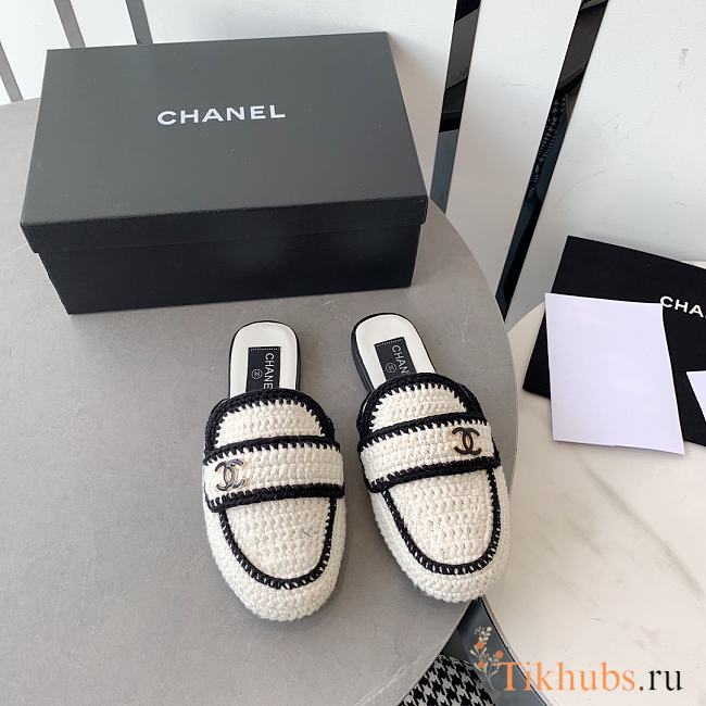 Chanel White Flats - 1