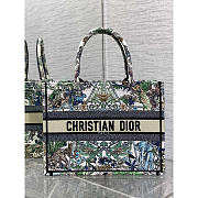 Dior Medium Book Tote White Multicolor Étoile 36 x 27.5 x 16.5 cm - 1