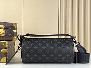 Louis Vuitton LV Soft Polochon PM Monogram 26 x 14 x 14 cm - 4