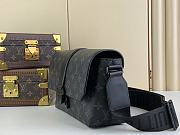 Louis Vuitton LV S-Cape Messenger Monogram 28 x 16 x 10 cm - 3