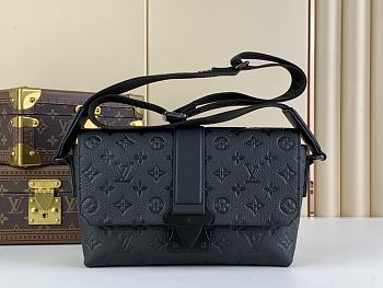 Louis Vuitton LV S-Cape Messenger Black 28 x 16 x 10 cm