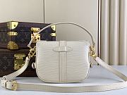 Louis Vuitton LV Saumur BB Epi Safran White 20 x 16 x 7.5 cm - 4