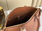 Louis Vuitton LV Lock It MM Gold 36x29x15xcm - 3