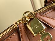 Louis Vuitton LV Lock It MM Gold 36x29x15xcm - 2