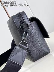 Louis Vuitton LV Fastline Messenger Black 23.5 x 18 x 7 cm - 4