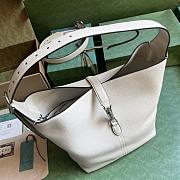 Gucci Jackie 1961 Small Shoulder Bag White 28x31x23cm - 4