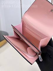 Louis Vuitton LV Iris Compact Wallet Rose Jasmin 12 x 9.5 x 3 cm - 5