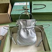 Gucci Blondie Mini Bucket Bag Silver 15x19x8cm - 2