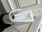 Chanel Flap Bag White Lambskin Gold 23cm - 3