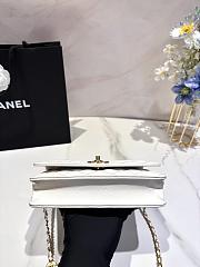 Chanel 23k WOC White Caviar 19x12cm - 2