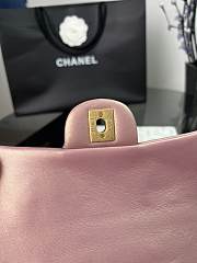 Chanel Top Handle Mini Rectangle Flap in Pink Lambskin 20x14x7cm - 4