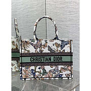 Dior Medium Book Tote White Multicolor Mexico Embroidery 36 x 27.5 x 16.5 cm - 1