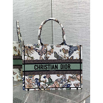 Dior Medium Book Tote White Multicolor Mexico Embroidery 36 x 27.5 x 16.5 cm