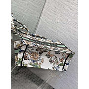 Dior Medium Book Tote White Multicolor Mexico Embroidery 36 x 27.5 x 16.5 cm - 4