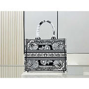 Dior Medium Book Tote Black and White Butterfly 36 x 27.5 x 16.5 cm - 3