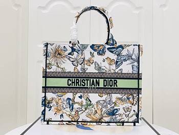 Dior Large Book Tote White Multicolor Mexico Embroidery 42cm