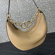 Valentino Garavani Guitar Rockstud Hobo Bag Beige 29x23x11cm - 2