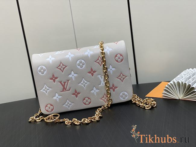 Louis Vuitton LV Pochette Coussin Cream 20x14x8cm - 1