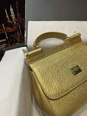 Dolce & Gabbana Medium Sicily Handbag In Dauphine Leather Gold 25x20x12cm - 3