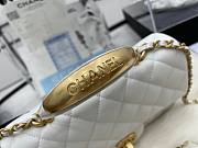 Chanel Small Top Handle Lambskin White Gold HW 20x12x6cm - 3