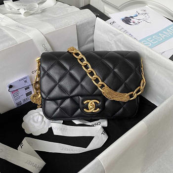 Chanel Small Flap Bag Lambskin & Gold Black 21x17x6cm