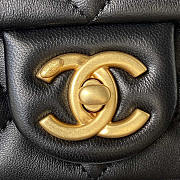 Chanel Small Flap Bag Lambskin & Gold Black 21x17x6cm - 2