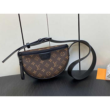 Louis Vuitton LV Moon Crossbody Monagram Brown 24.5x16x4.5cm