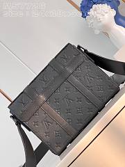 Louis Vuitton LV Trunk Messenger Taurillon Monogram Black 24 x 18 x 5.5 cm - 4