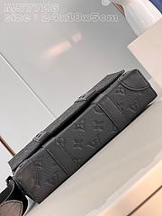 Louis Vuitton LV Trunk Messenger Taurillon Monogram Black 24 x 18 x 5.5 cm - 3