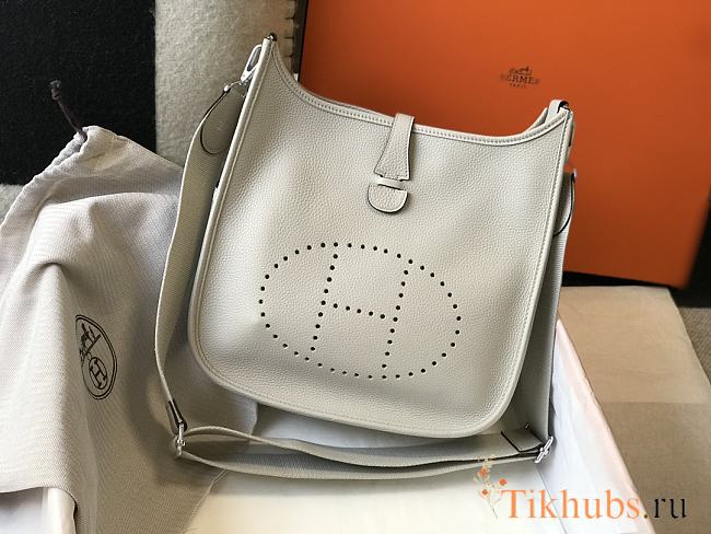 Hermes Evelyne Medium White 29cm - 1