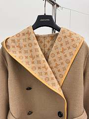 Louis Vuitton 3D Monogram Double-Breasted Wrap Coat - 3