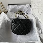 Chanel Bag Black Gold Bag 16x12x6cm - 2