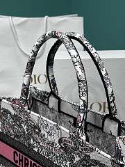 Dior Medium Book Tote White and Pastel Pink Butterfly 36cm - 6