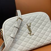 YSL Gaby Zipped Pouch Quilted Lambskin White 18x13x3.5cm - 4