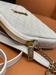 YSL Gaby Zipped Pouch Quilted Lambskin White 18x13x3.5cm - 2