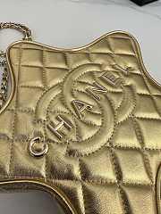 Chanel Star Handbag Metallic Lambskin Gold 22.5 × 22.5 × 6 cm - 3