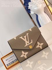 Louis Vuitton LV Wallet Victorine Grey 12 x 9.5 x 1.5 cm - 1