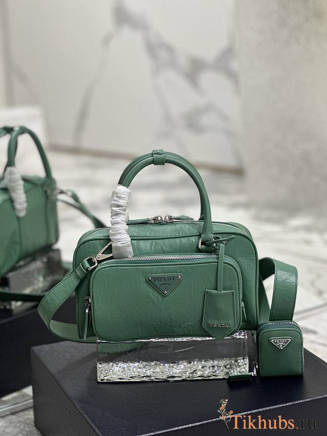 Prada Multi-pocket Leather Tote Bag Green 24.5x14x8cm - 1