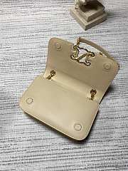 Celine Natural Medium Bag Triomphe Beige 23x15.5x5cm - 6