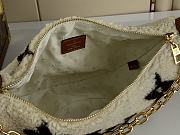 Louis Vuitton LV LV Ski Over The Moon Cream/Brown Shearling 27.5 x 16 x 7 cm - 2