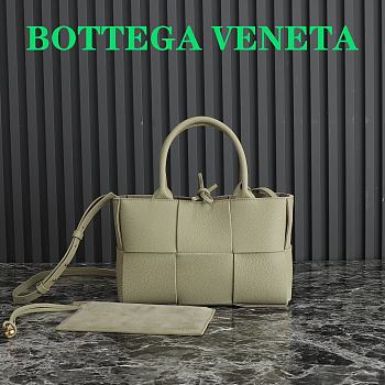 Bottega Veneta Mini Arco Taupe Tote Bag 25x16x8cm