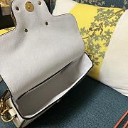 Valentino Garavani Alltime Grainy Calfskin Shoulder Bag White 23.5 x 18 x 8 cm - 5