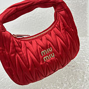 Miu Miu Wander Matelassé Zipped Shoulder Bag Red 20x6x17cm - 2