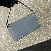 Valentino Garavani Grained Leather Blue Rockstud Bag 19x13x7cm - 2